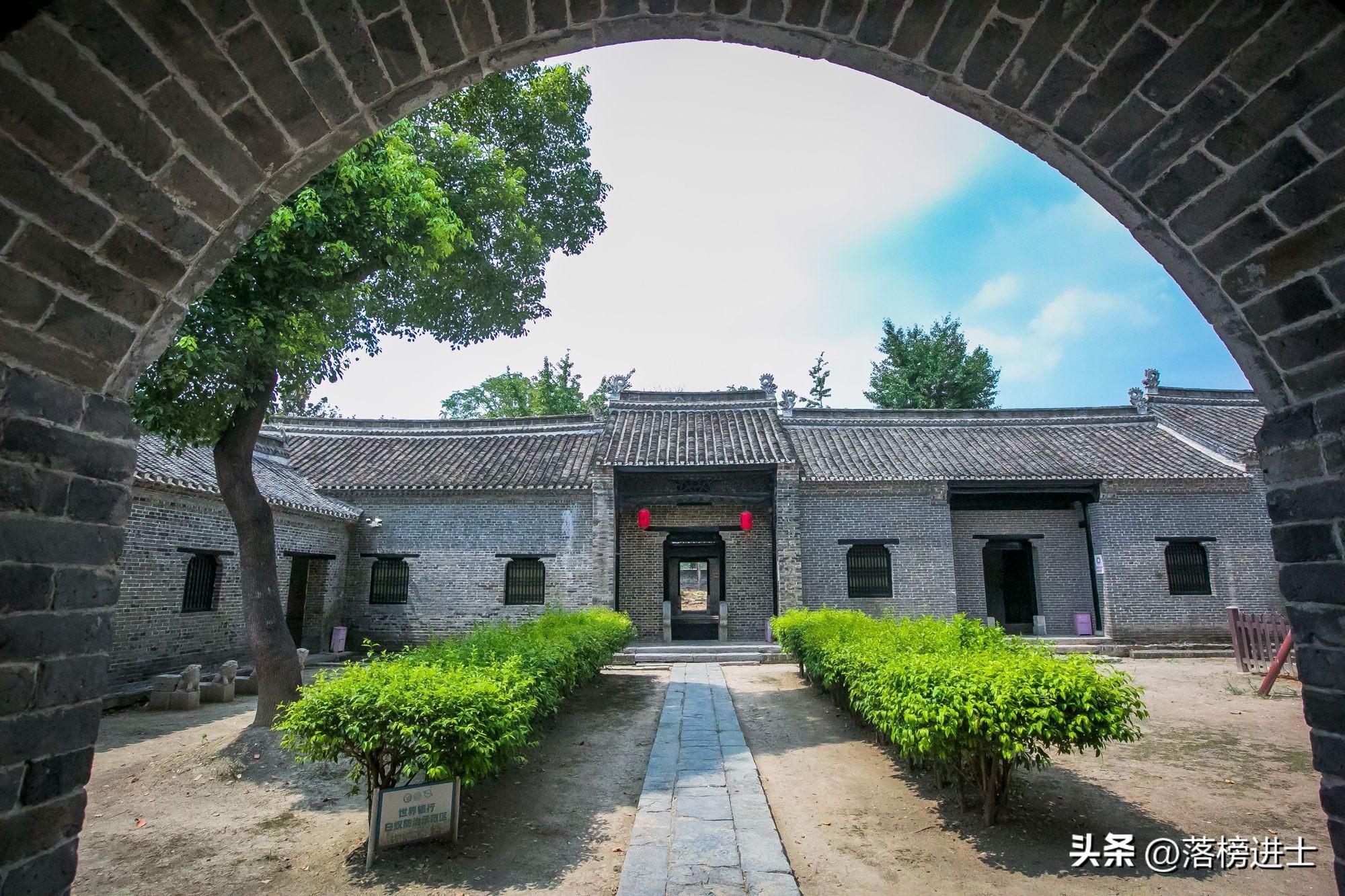 古代大戶人家的大門_古代大戶人家門口的牌匾_牌匾設(shè)計(jì) 古代