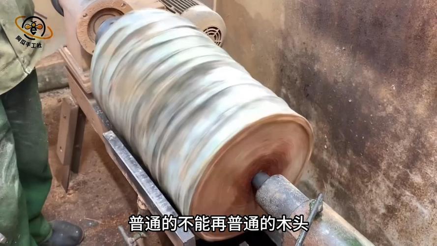 簡單手工雕刻_純手工木工工藝制作過程_天才木工爛木頭花瓶