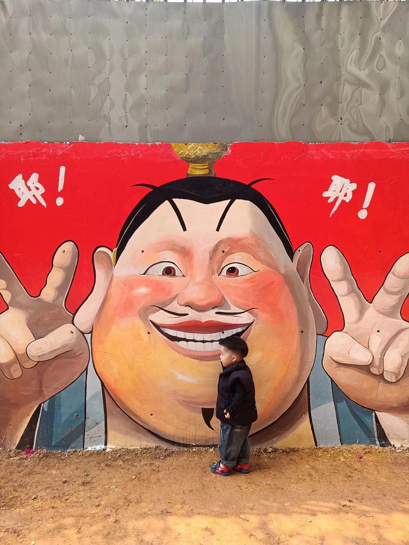 浮雕壁畫前景怎么樣_抖音刮膩子女孩_壁畫師佳佳