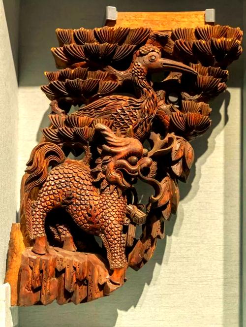木雕藝術(shù)在古建筑中的裝飾作用_木雕特點(diǎn)_中國(guó)四大木雕流派