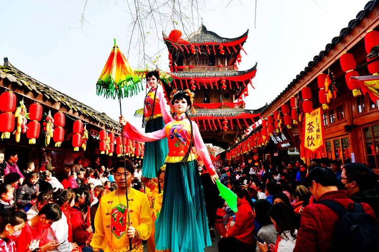 閬中古城國家5A級旅游景區_閬中春節文化博覽會民俗活動_閬中匾額的特點